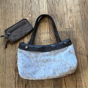 Thirsty one bundle bags